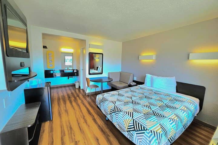Room 3 of 14
